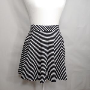 So skater skirt black white wmns XS